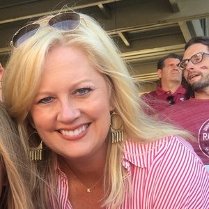 Meet your Posher, Kelli